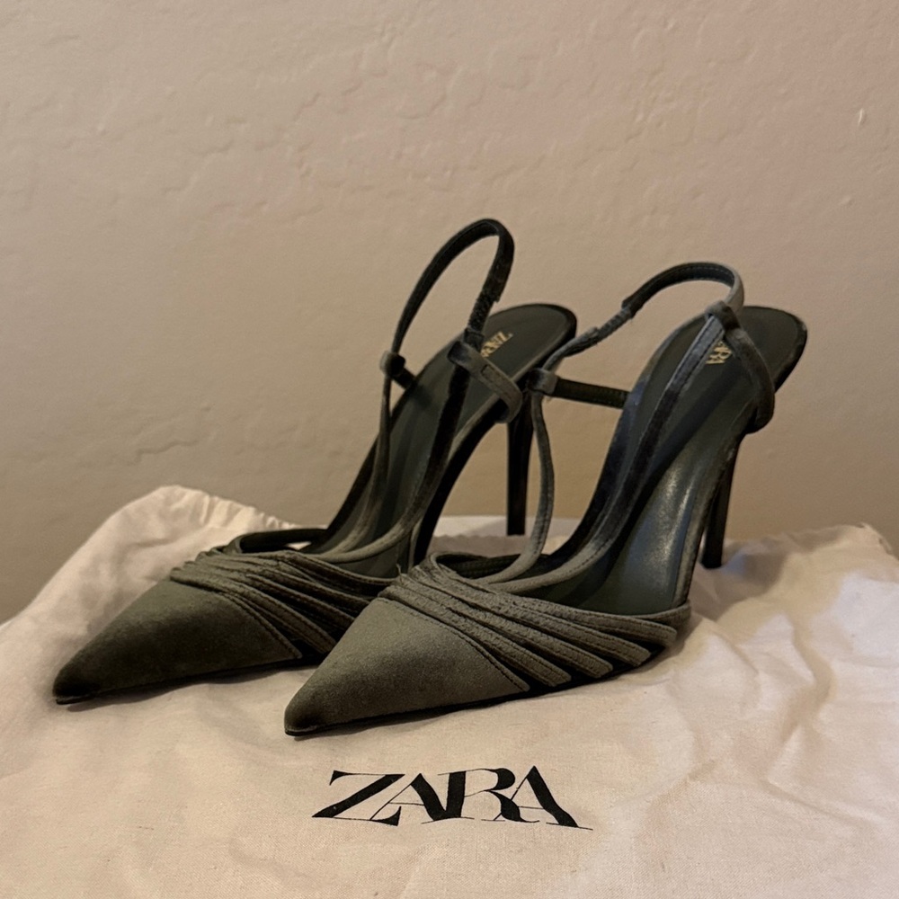 Zara Women's Olive Velvet Strappy Heels